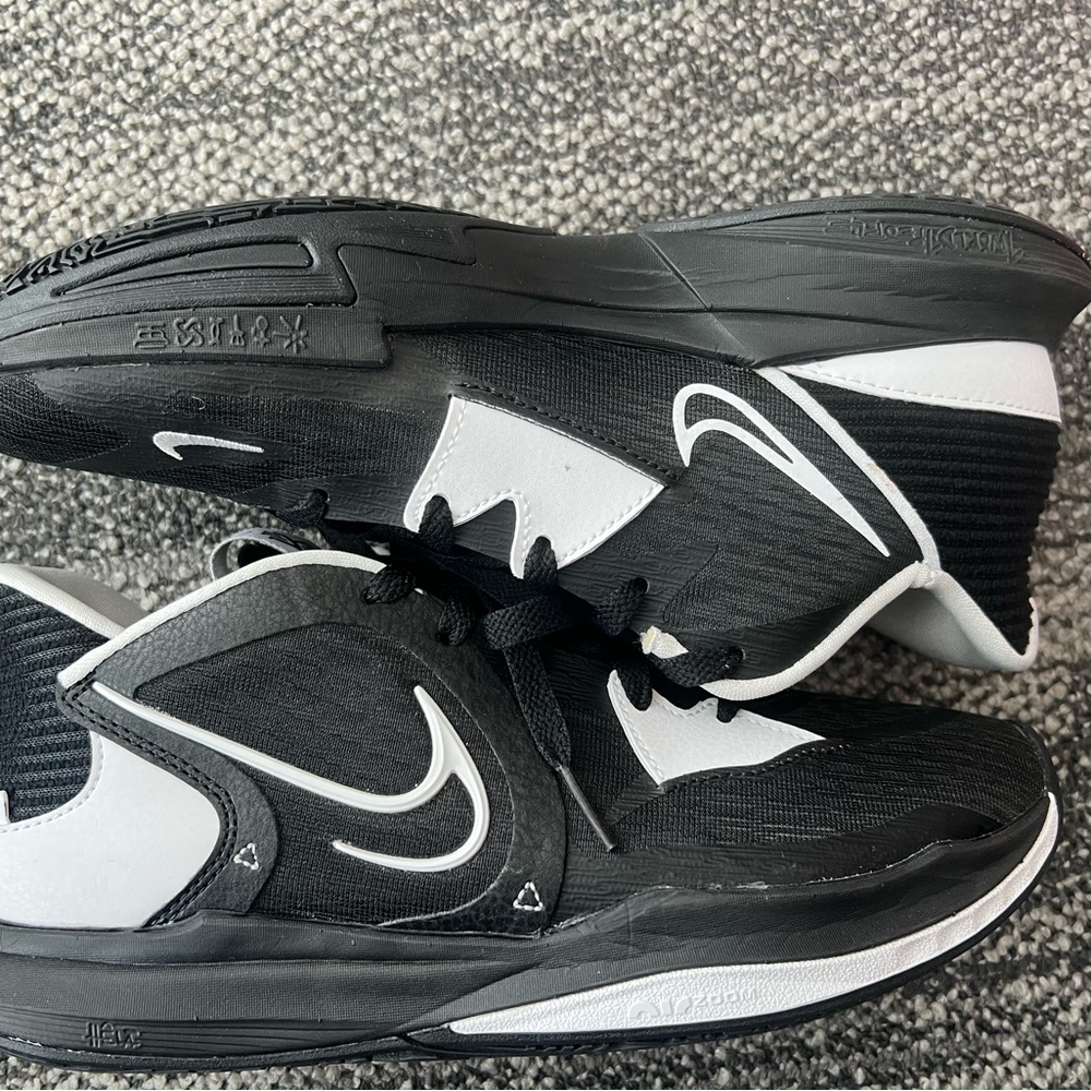 Kyrie Basketball Shoes